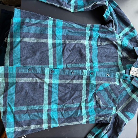Helly Hansen Women's Plaid Shirt - Teal and Blue - Picture 3 of 5